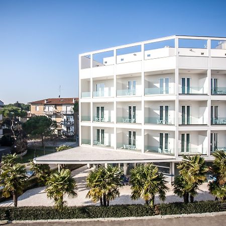Hotel Oceanomare Punta Marina Exteriör bild