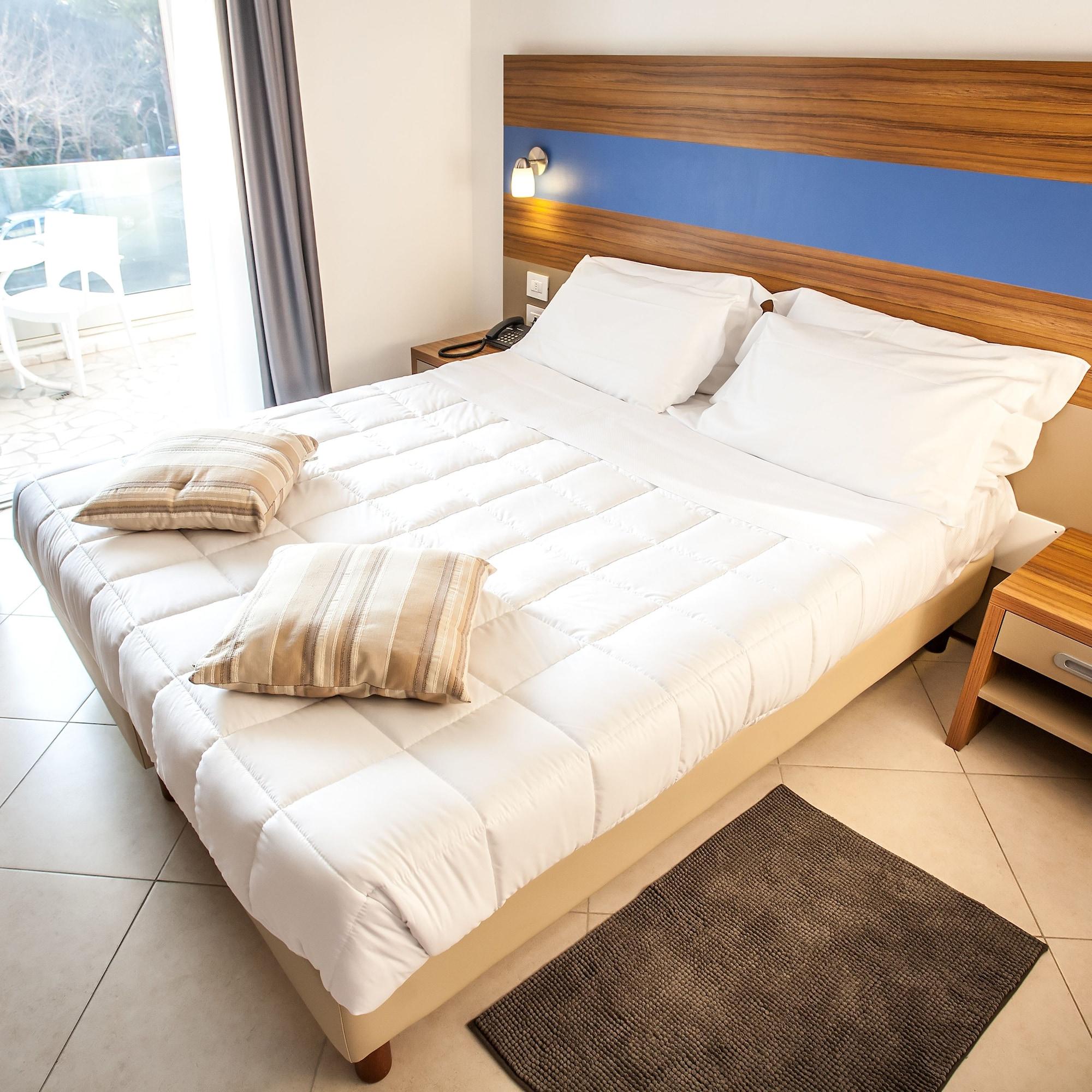Hotel Oceanomare Punta Marina Exteriör bild