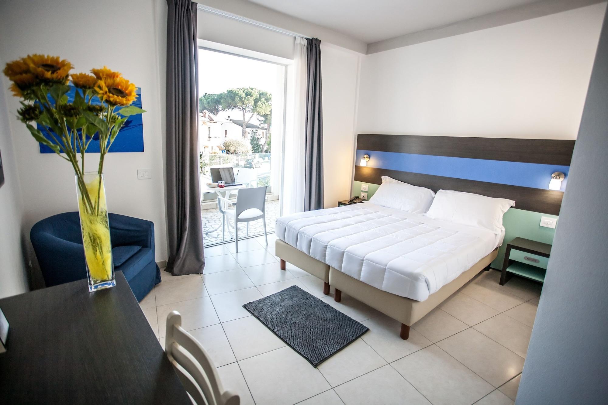 Hotel Oceanomare Punta Marina Exteriör bild