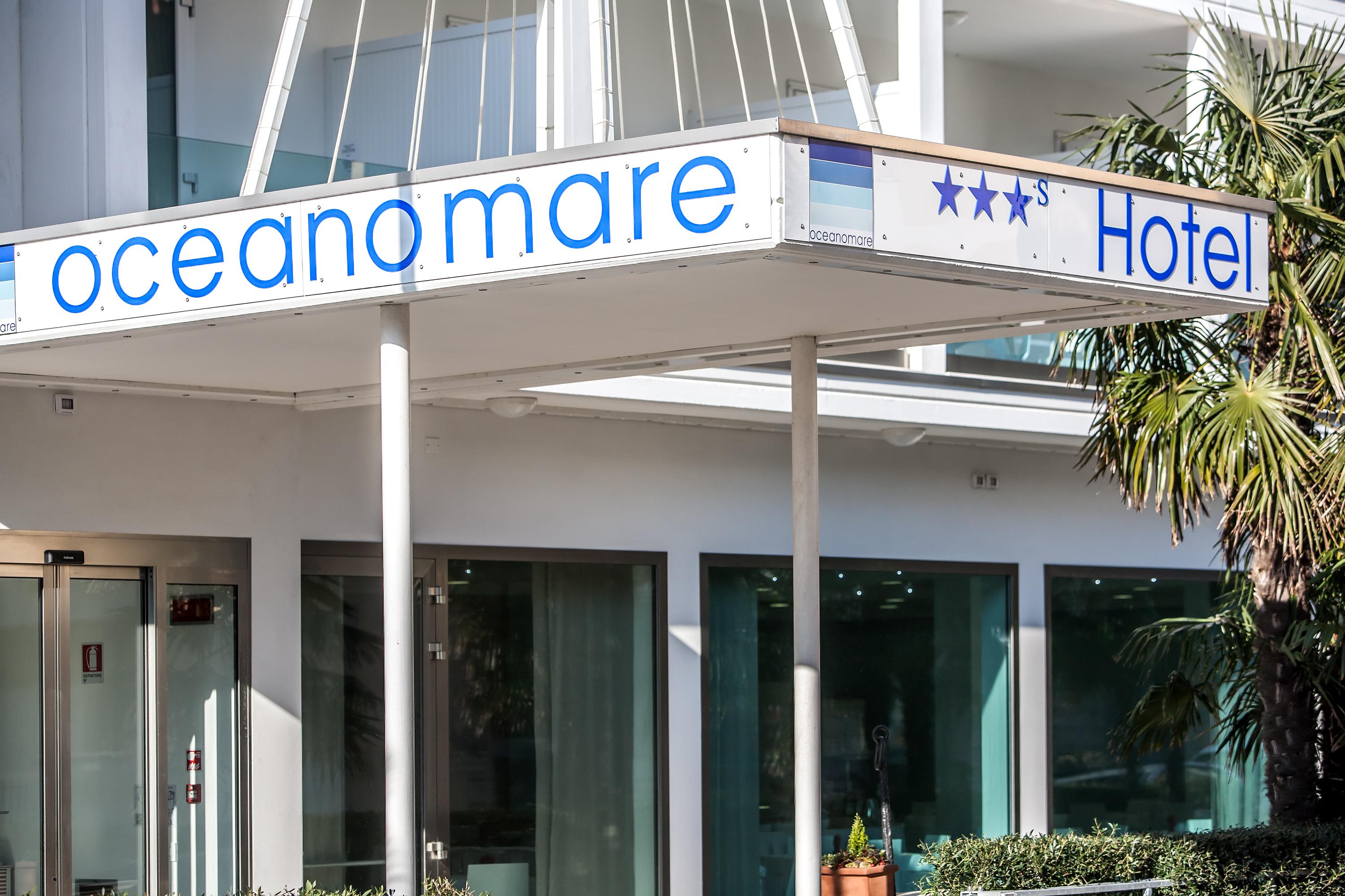 Hotel Oceanomare Punta Marina Exteriör bild